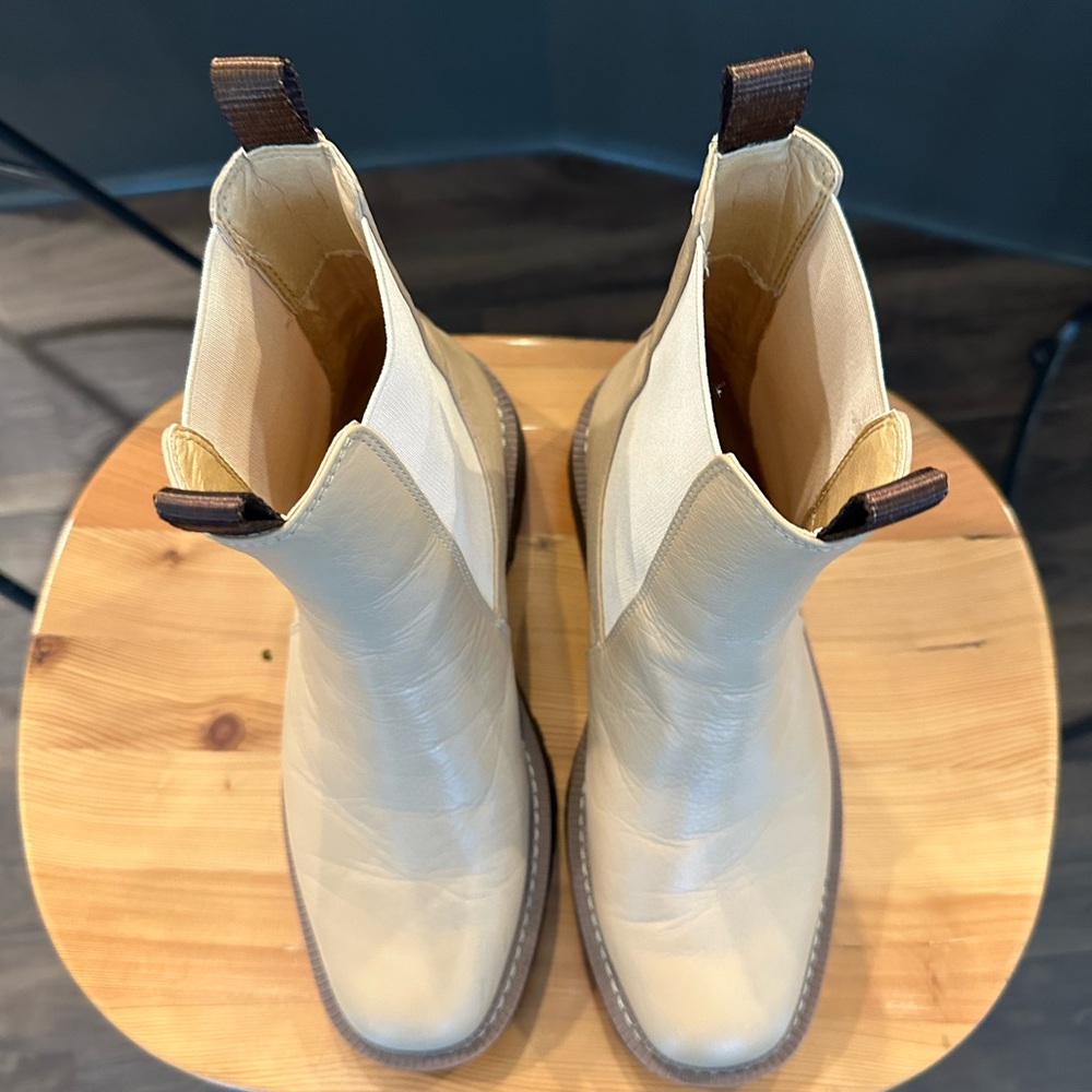 Sam Edelman Laguna Boot - Picture 3 of 6